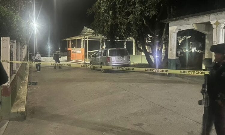 Tras atentado contra aspirante a la presidencia municipal de San Pablo Coatlán que dejó un muerto, responsabilizan a edil y exigen seguridad
